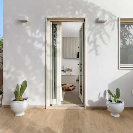 Mandorlocarrubo'S Suite Ostuni Exterior photo