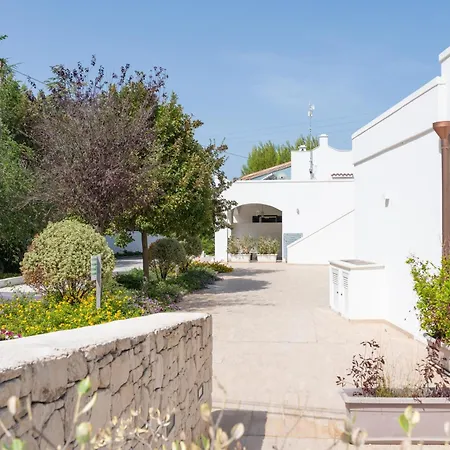 Mandorlocarrubo'S Suite Ostuni Exterior photo