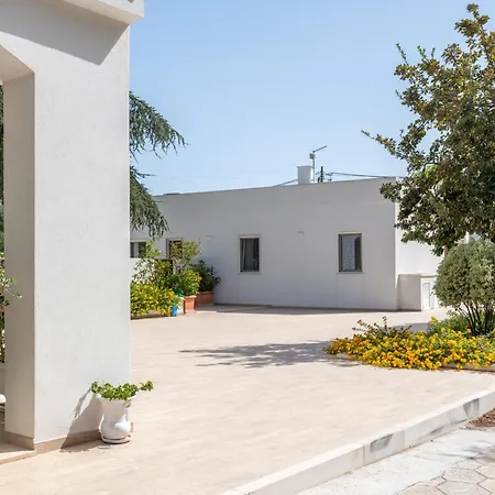 Mandorlocarrubo'S Suite Ostuni Exterior photo